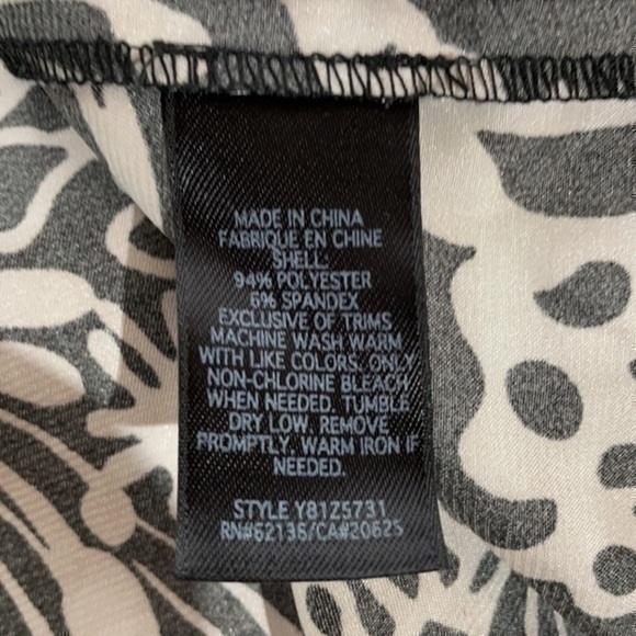 Guess Jeans | Juniors Black/White Print Dr… - Picture 5 of 7